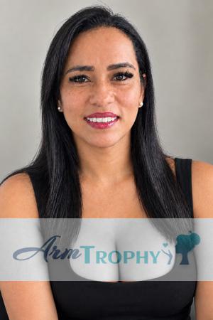 229419 - Kelly Age: 45 - Colombia