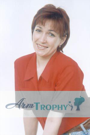 51272 - Almira Age: 42 - Russia