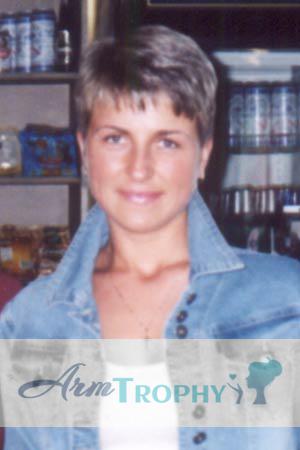 51390 - Svetlana Age: 40 - Russia