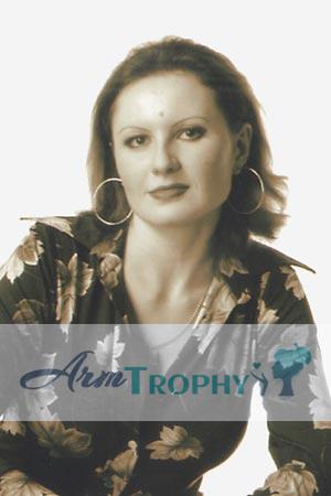 51674 - Evelina Age: 38 - Russia