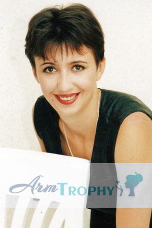 51677 - Julia Age: 38 - Russia