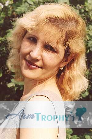 51860 - Elya Age: 47 - Russia