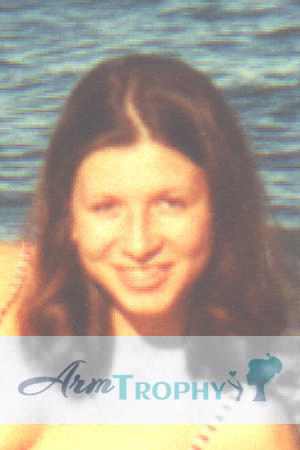 52051 - Yana Age: 32 - Russia