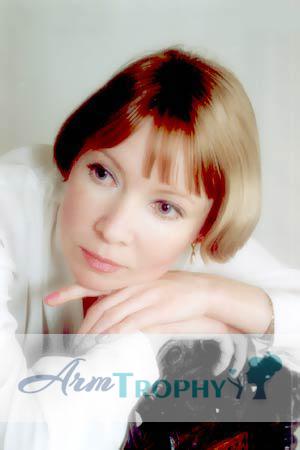 52104 - Ludmila Age: 60 - Russia