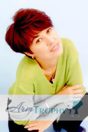 52118 - Vika Age: 50 - Russia