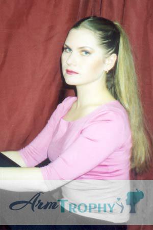 52699 - Natalia Age: 39 - Russia