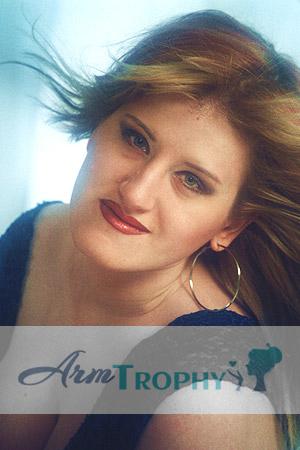 52719 - Tatiana Age: 32 - Russia