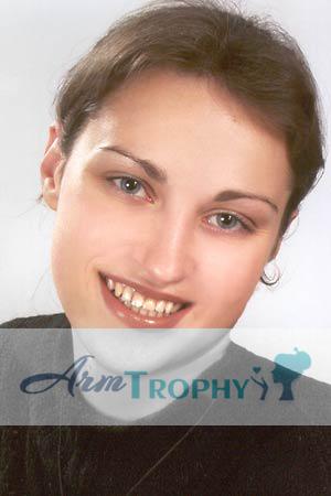 52906 - Julia Age: 26 - Ukraine