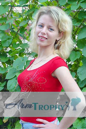 52954 - Oxana Age: 28 - Ukraine