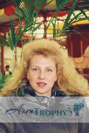 53274 - Marina Age: 36 - Russia