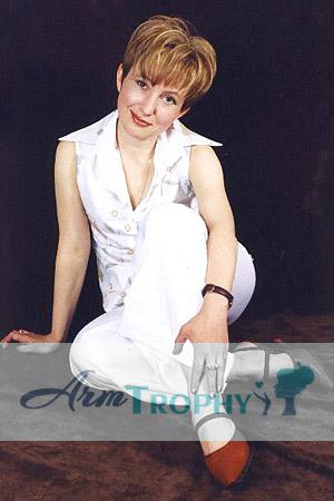 53386 - Elena Age: 48 - Russia