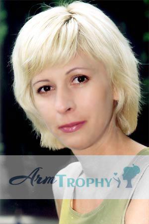 53721 - Natalia Age: 41 - Russia