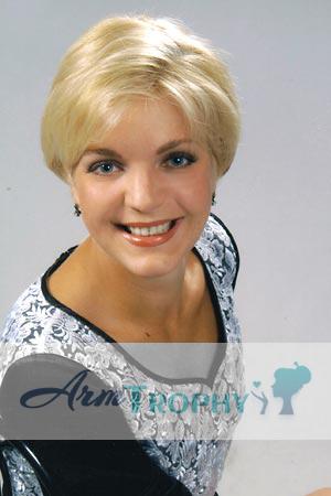 53736 - Julia Age: 35 - Russia