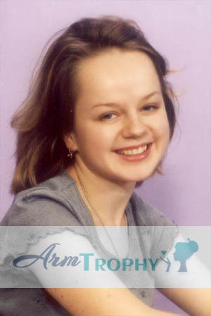 54163 - Olga Age: 32 - Russia