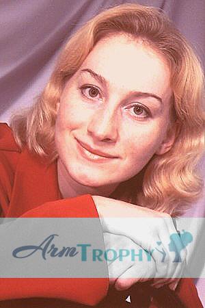 54269 - Oksana Age: 32 - Russia