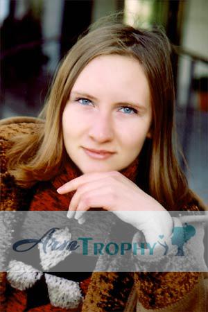54716 - Irina Age: 30 - Russia