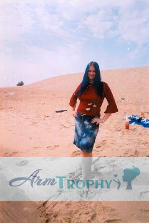 54725 - Svetlana Age: 30 - Russia