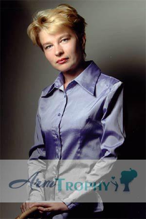 54787 - Svetlana Age: 44 - Russia