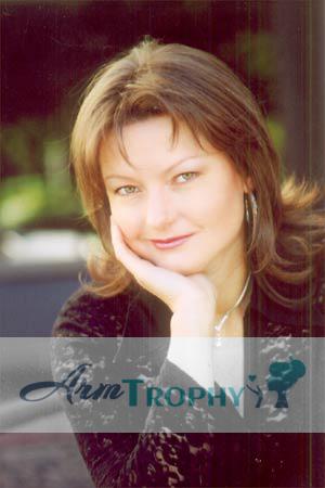 54808 - Julia Age: 42 - Russia