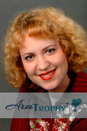 54938 - Elena Age: 34 - Russia