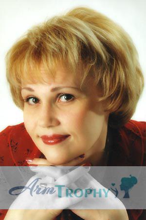 55176 - Ludmila Age: 37 - Russia