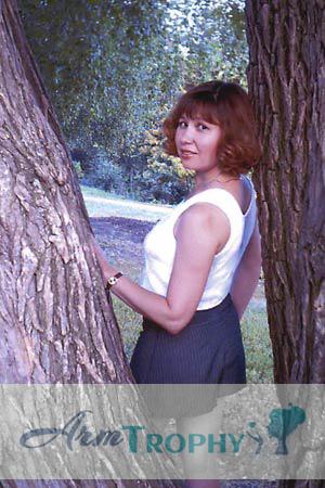 55246 - Elvira Age: 43 - Russia