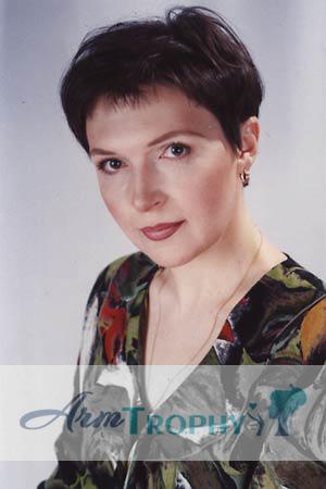 55282 - Elena Age: 48 - Russia