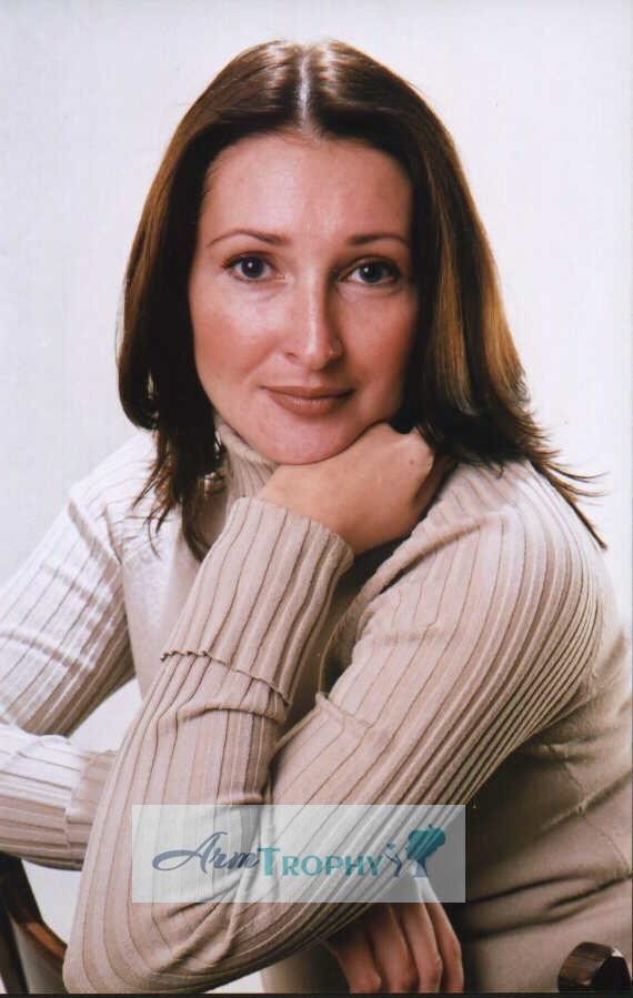 55600 - Angelina Age: 42 - Russia