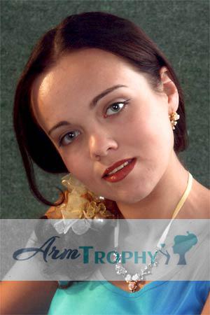 56017 - Elena Age: 28 - Ukraine