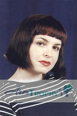 56123 - Svetlana Age: 39 - Russia