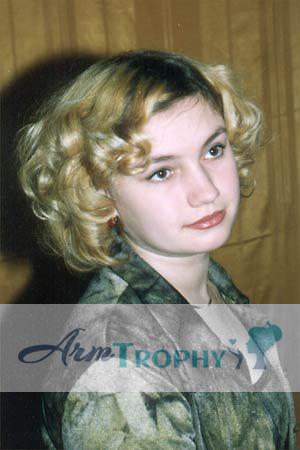 56130 - Olga Age: 32 - Russia
