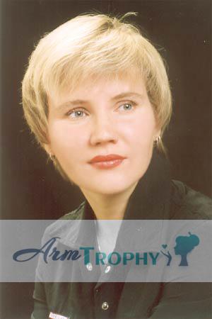 56336 - Svetlana Age: 32 - Russia