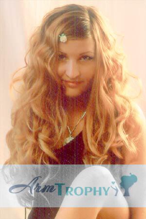 56818 - Kseniya Age: 36 - Russia