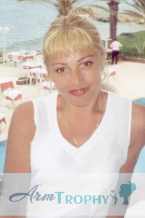 56820 - Raisa Age: 46 - Russia