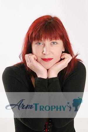 56899 - Lina Age: 38 - Russia