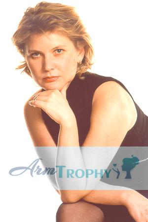 57186 - Ludmila Age: 42 - Russia