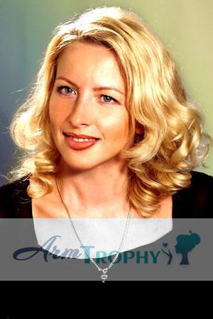 57248 - Elena Age: 39 - Russia