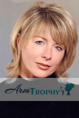 57262 - Larissa Age: 44 - Russia
