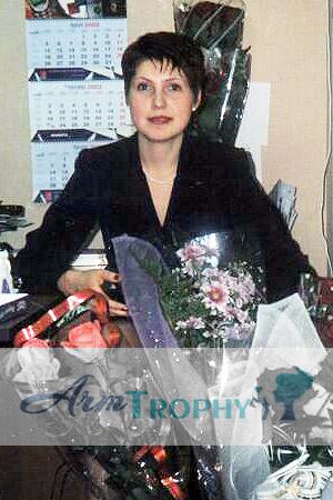 57355 - Elena Age: 34 - Russia