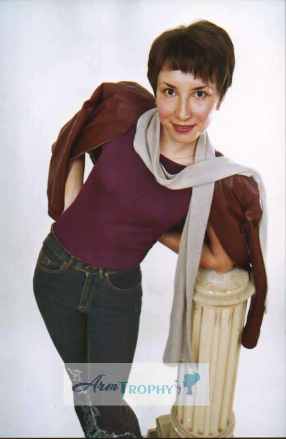 57357 - Elena Age: 37 - Russia