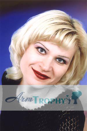 57520 - Elena Age: 41 - Russia