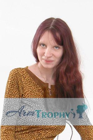58085 - Lubov Age: 27 - Russia