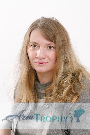 58126 - Elena Age: 44 - Russia