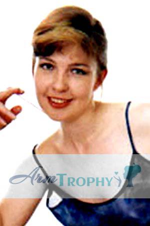 58738 - Larisa Age: 47 - Russia