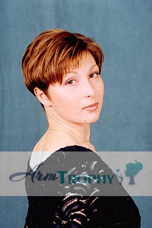 59026 - Svetlana Age: 32 - Russia