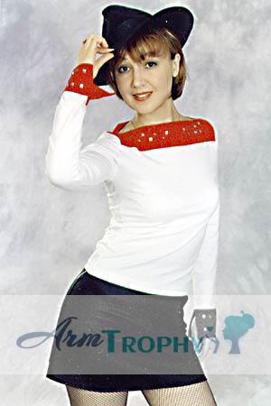 59584 - Yulia Age: 36 - Russia