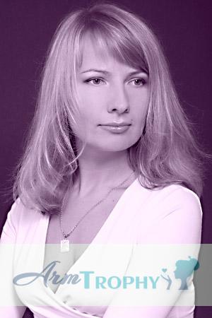 59586 - Svetlana Age: 39 - Russia