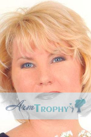 59726 - Elena Age: 56 - Russia