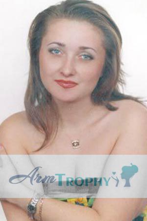 59940 - Oxana Age: 37 - Russia