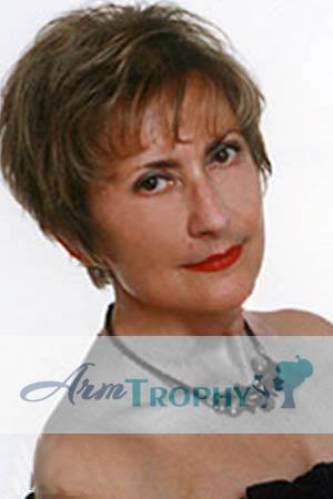 60182 - Natalia Age: 60 - Russia